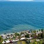 Limani Luxury Apartments Beachfront