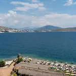 Limani Luxury Apartments Beachfront