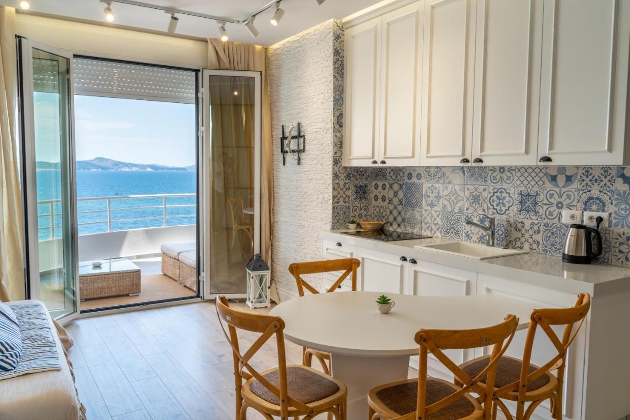 Limani Luxury Beachfront Apartament *