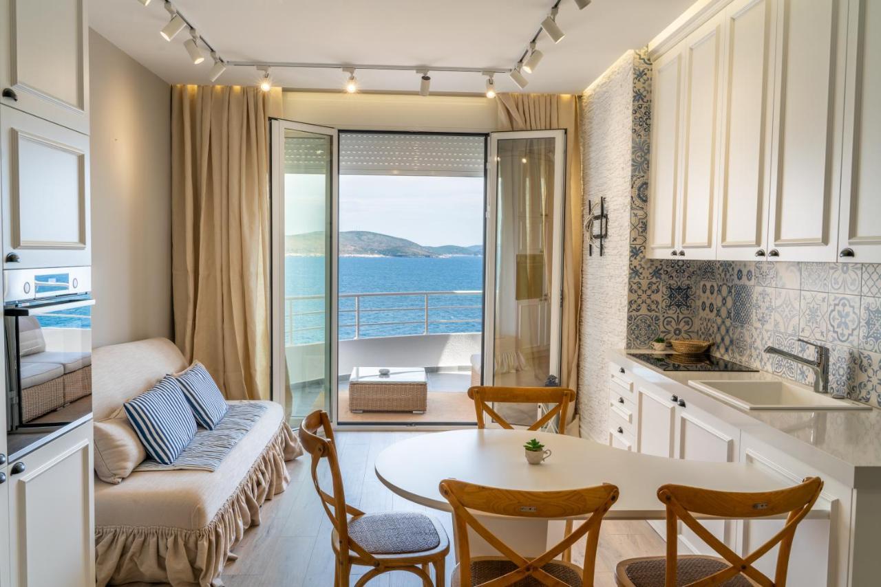 Limani Luxury Beachfront Apartament