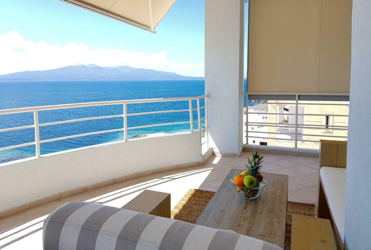 Limani Luxury Beachfront Apartament *